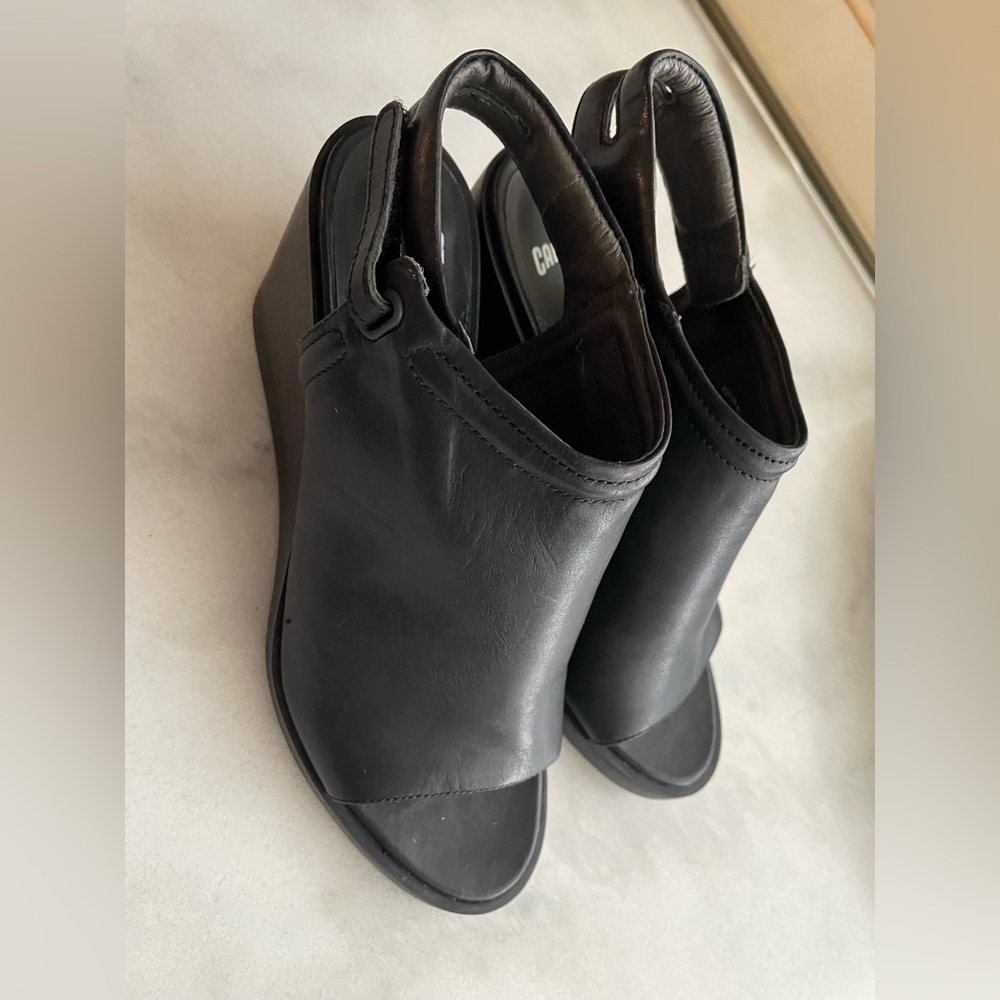 Camper leather wedges